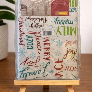NWT Vinyl Holiday Tablecloth – 52 x 70 Oblong 🎄